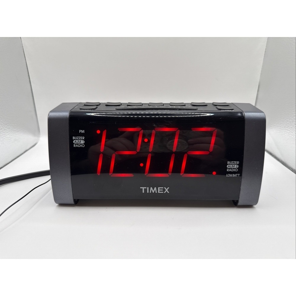 Timex T235Y Dual Alarm AM/FM Clock Radio Black &‎ Grey Trim w/ Jumbo Red Numbers